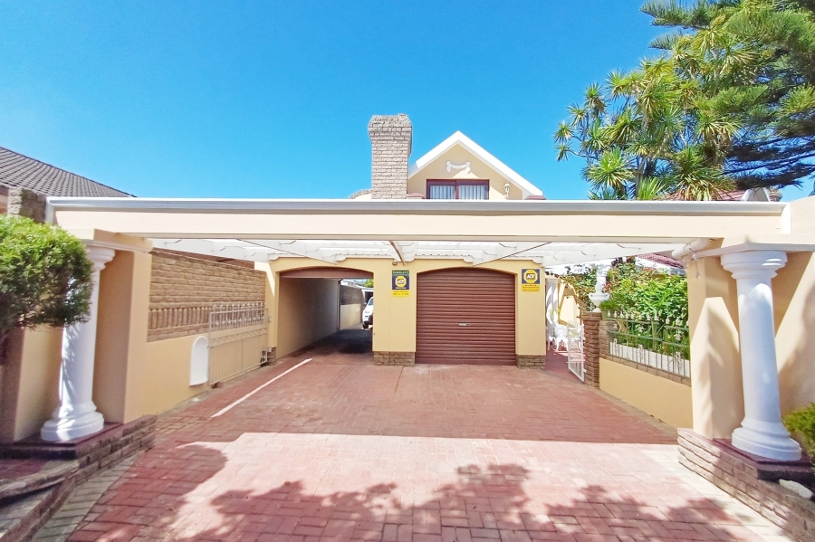 4 Bedroom Property for Sale in Delvillepark Western Cape